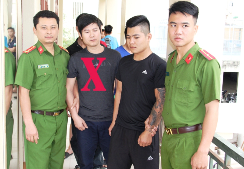 Nguyễn Khắc Ngọc (tức Ngọc cố - dấu X) là đối tượng côn đồ, cộm cán, đang bị truy tố tội gây rối trật tự công cộng là một trong 2 kẻ cầm đầu mở sới bạc