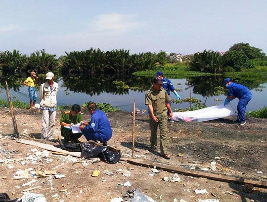 Bị đuổi đánh, bơi ra giữa dòng chết chìm