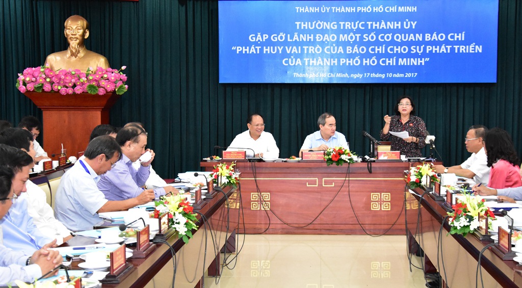 TP HCM: Đặt h&agrave;ng c&aacute;c quận, huyện xử l&yacute; vấn đề b&aacute;o ch&iacute; n&ecirc;u - Ảnh 2.