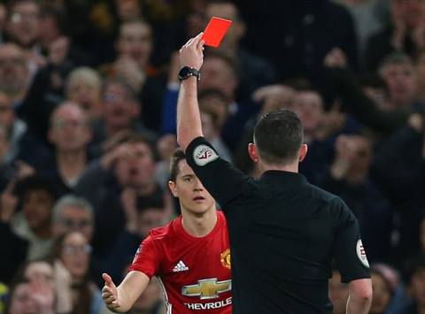 Vì sao Lampard cho rằng Herrera không đáng bị thẻ đỏ?