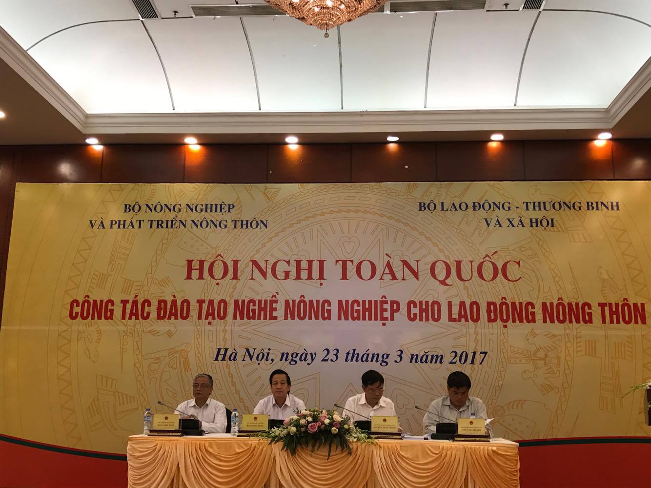 "Có xã đào tạo 600 người chuyên 1 nghề hoạn lợn"