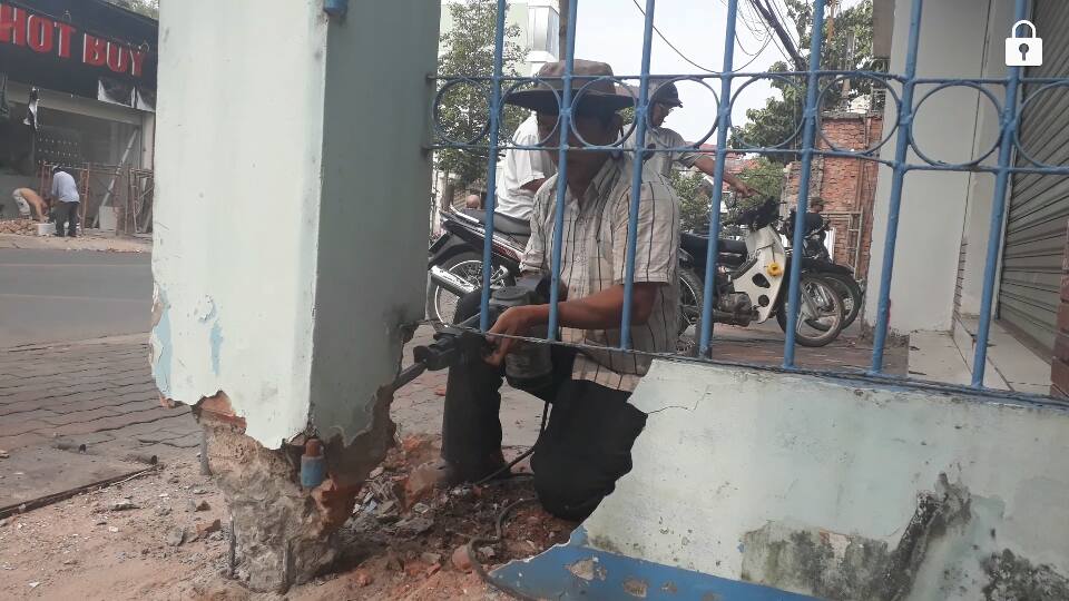 Cảnh khoan đục trả lại vỉa hè sẽ còn diễn ra ở hàng loạt tuyến đường của TP. Thủ Dầu Một trong thời gian tới