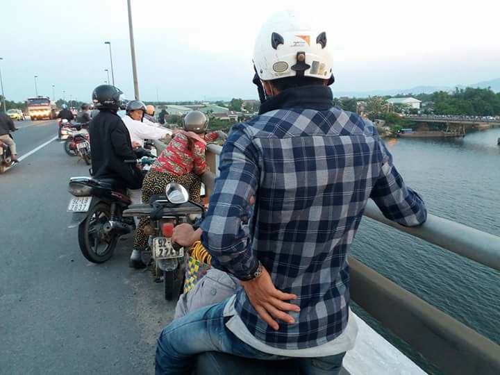 Trầm cảm, nam thanh niên nhảy cầu tự tử