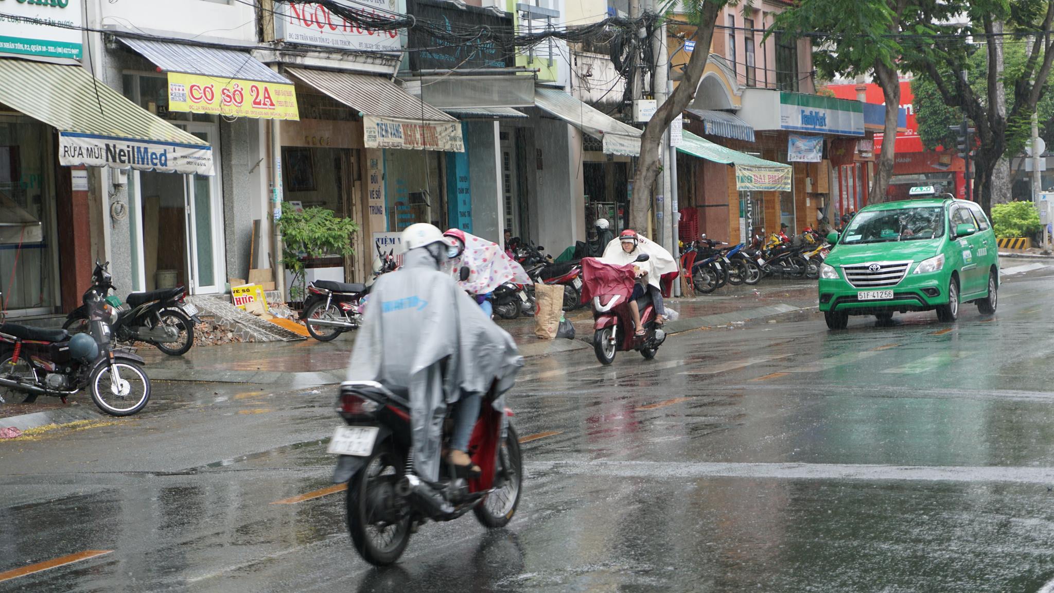 TP HCM nguy cơ ngập nhiều ng&agrave;y do mưa! - Ảnh 1.