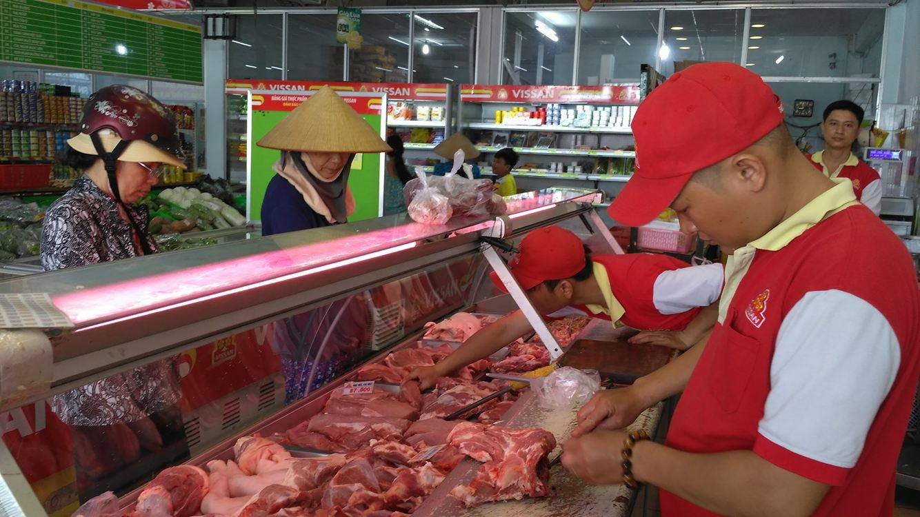 Doanh nghiệp cam kết chỉ b&aacute;n thịt heo sạch 100% ra thị trường - Ảnh 1.
