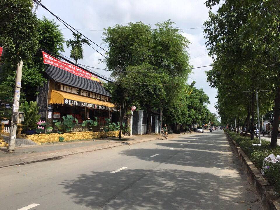 Truy xét băng nhóm đâm chết người trước quán karaoke