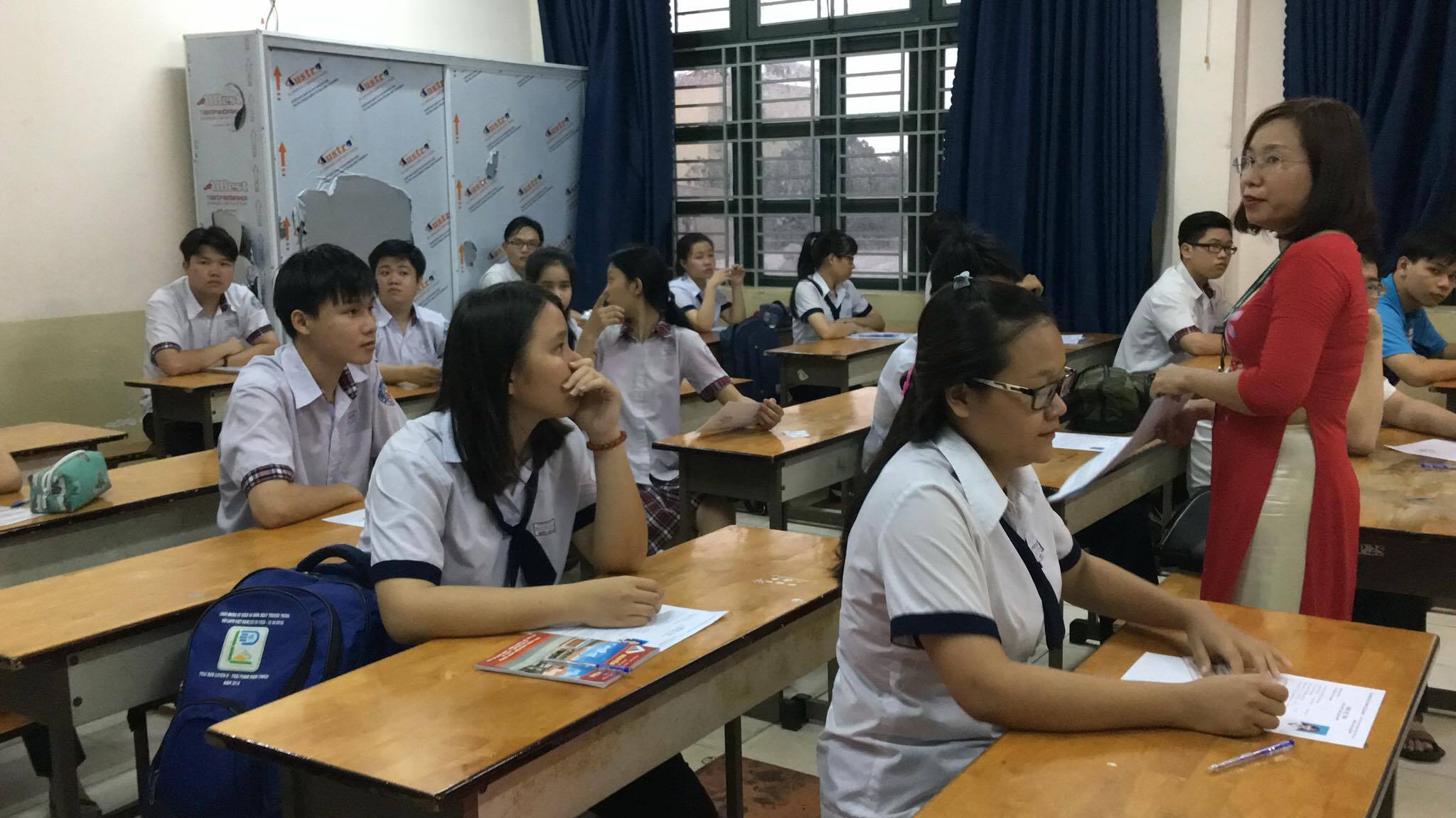 866.000 th&iacute; sinh l&agrave;m thủ tục dự tại 2.300 điểm thi - Ảnh 6.