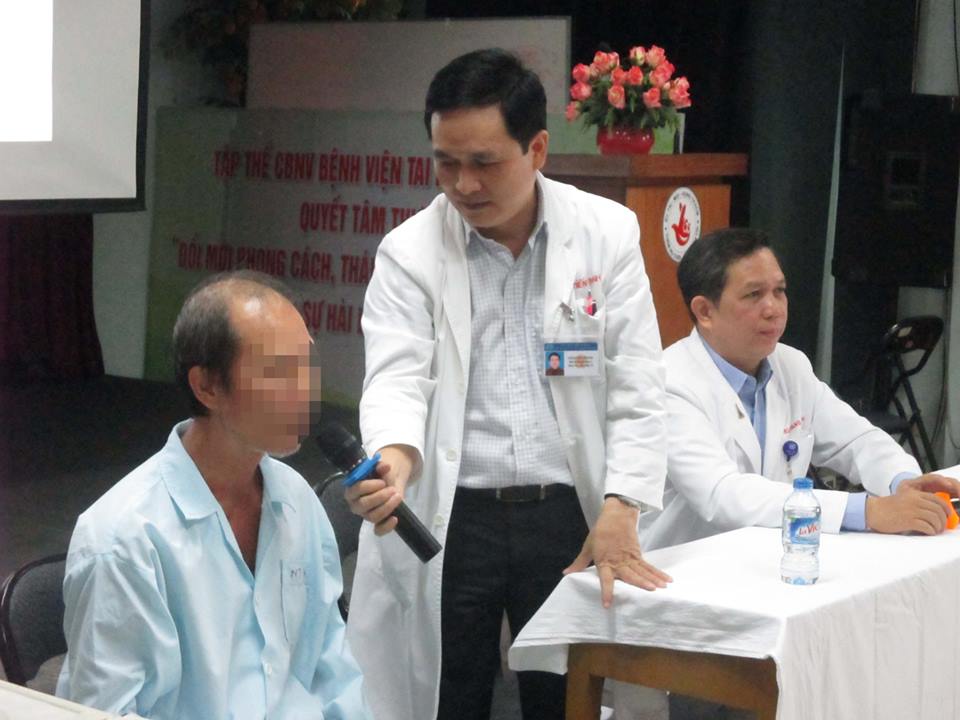 Đau ngực, khó thở vì... dị vật bỏ quên - Ảnh 1.