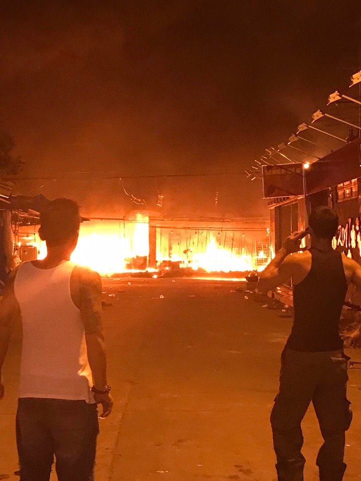 Cháy kinh hoàng ở chợ đêm Phú Quốc