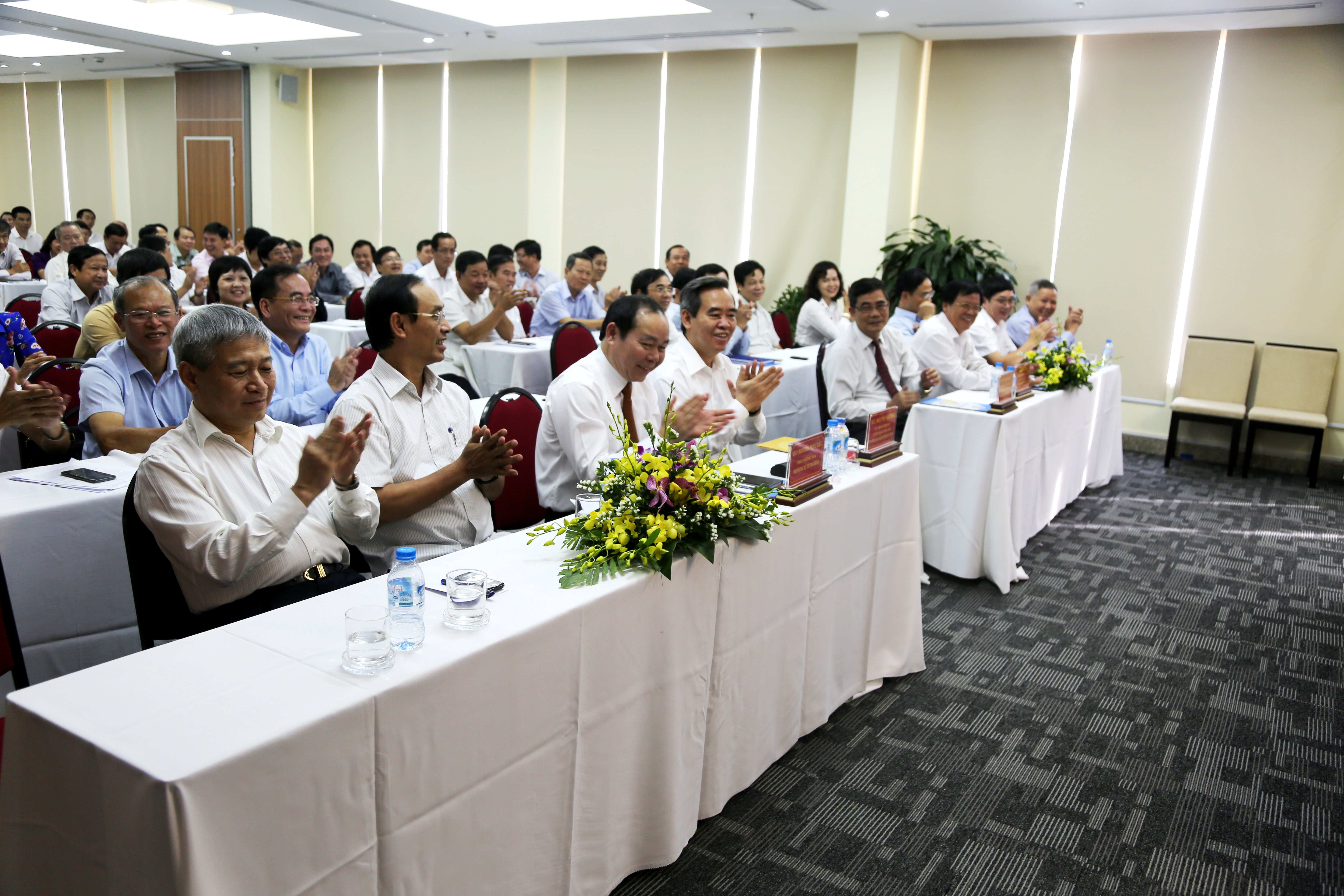&Ocirc;ng Nguyễn Ngọc Bảo thay &ocirc;ng V&otilde; Kim Cự l&agrave;m Chủ tịch Li&ecirc;n minh HTX - Ảnh 1.