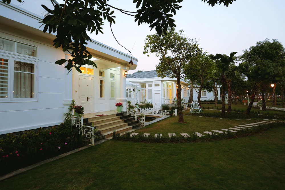 Nghỉ lễ 2-9, nhiều khách chọn resort 5 sao - Ảnh 1.