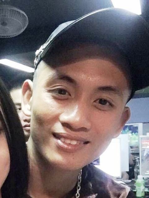 Hơn 10 thanh ni&ecirc;n xăm trổ x&ocirc;ng v&agrave;o nh&agrave; truy s&aacute;t, ch&eacute;m người - Ảnh 2.
