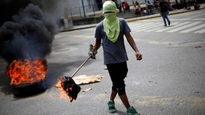 Venezuela: Gia đ&igrave;nh c&aacute;c nh&agrave; ngoại giao Mỹ được lệnh về nước - Ảnh 2.