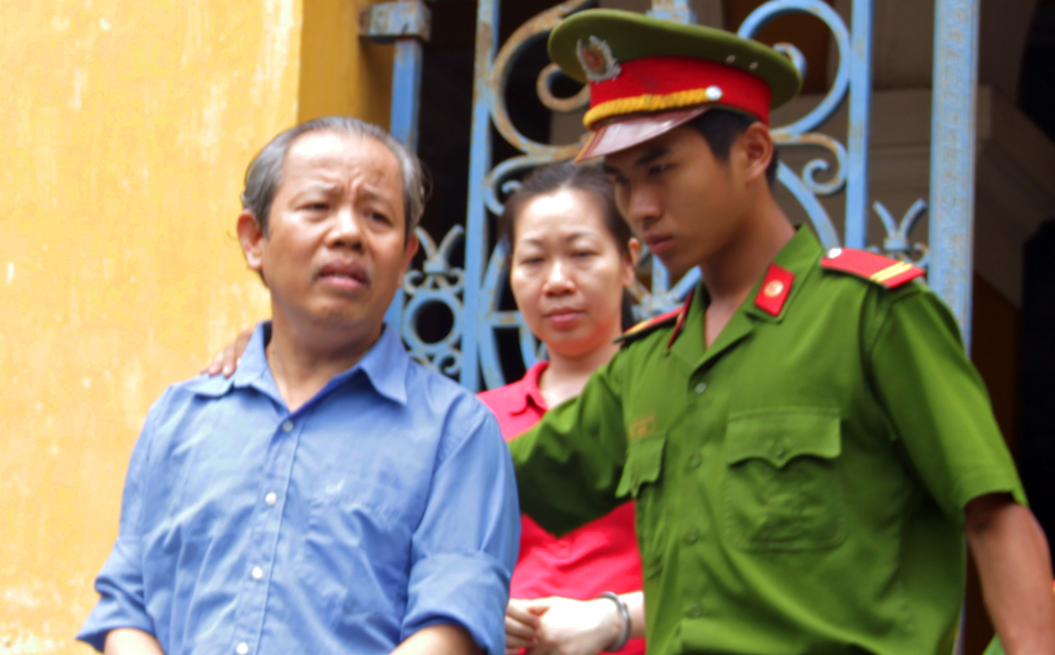 Nguyên Trưởng Ban Bồi thường giải phóng mặt bằng quận 1 ra tòa - Ảnh 1.
