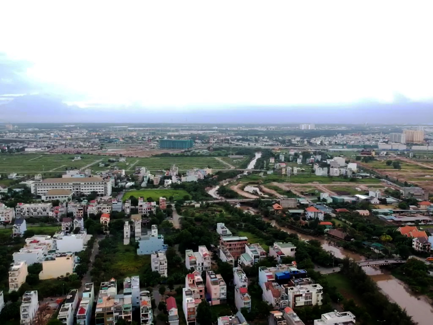 Điểm mặt đại gia bức hại sông, rạch: Xử lý dây dưa, khó hiểu! - Ảnh 2.