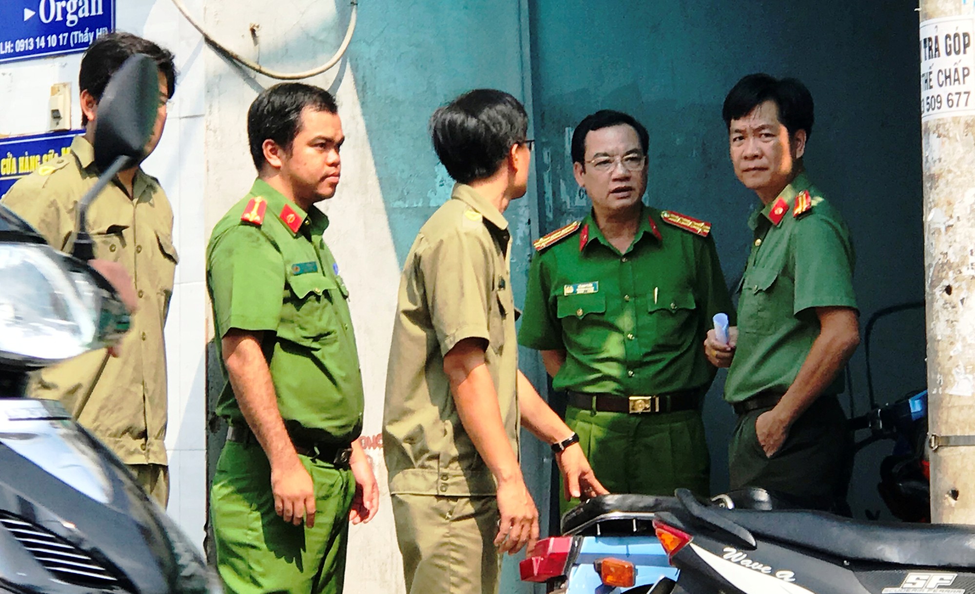 Hai vợ chồng cùng con chết trong căn nhà ở Thủ Đức