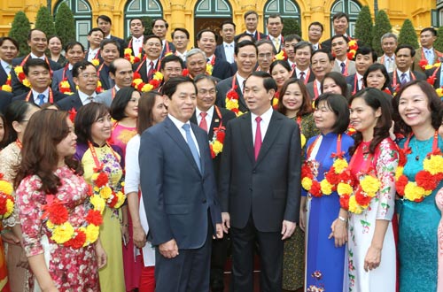 Chủ tịch nước Trần Đại Quang với c&aacute;c đại biểu Ảnh: TTXVN