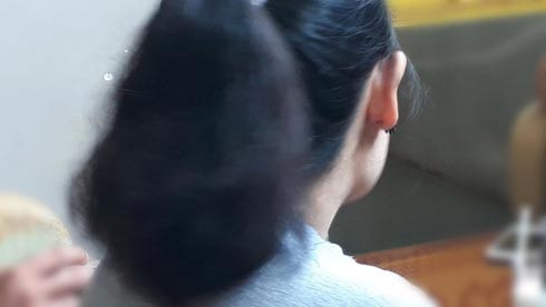 Đổi tình lấy... biên chế!