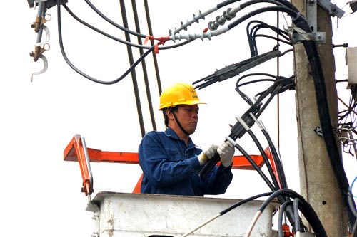 Bảo đảm cung cấp điện phục vụ lễ 30-4 và 1-5
