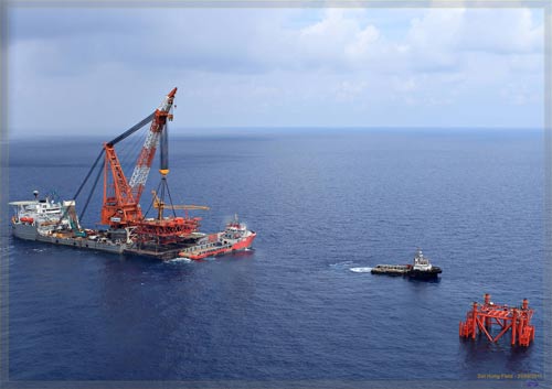Việt Nam khai thác dầu khí trong vùng biển chủ quyền