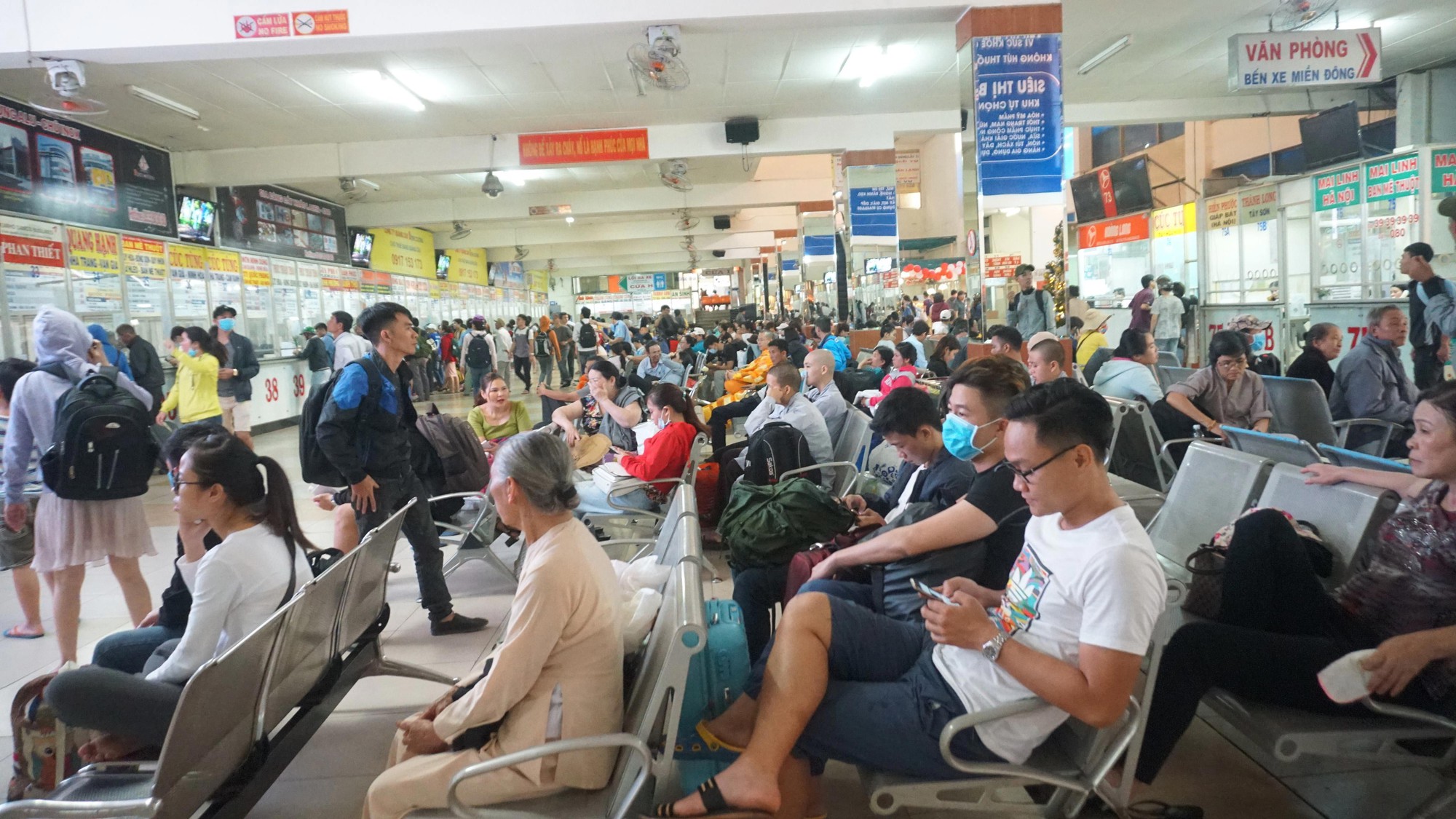 TP HCM, Hà Nội kẹt xe nghiêm trọng