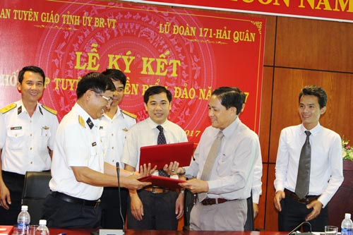 Ký kết tuyên truyền biển đảo năm 2017