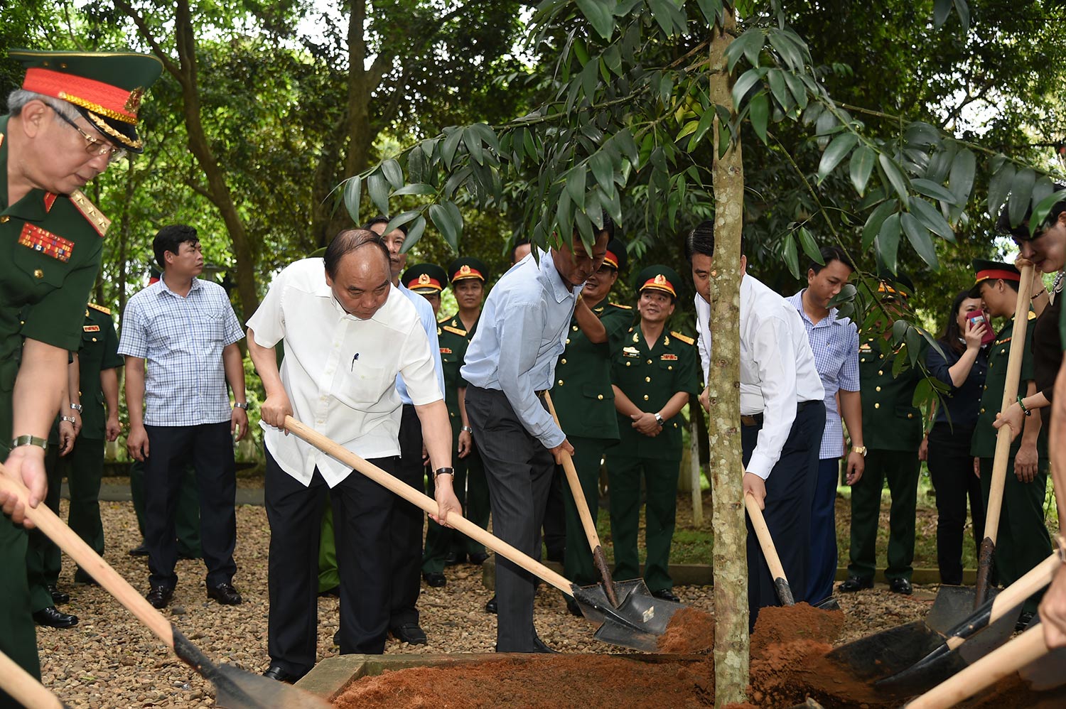 Giữ gìn lâu dài thi hài Bác Hồ