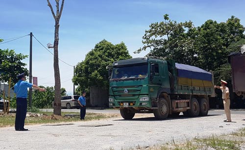 Lãnh đạo tỉnh Thanh Hóa trực tiếp bắt xe quá tải