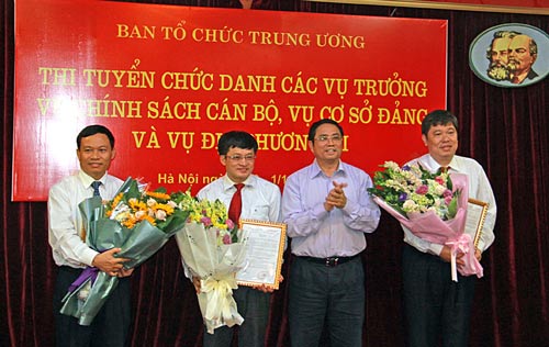 Ban Tổ chức trung ương có thêm 3 vụ trưởng qua thi tuyển - Ảnh 1.