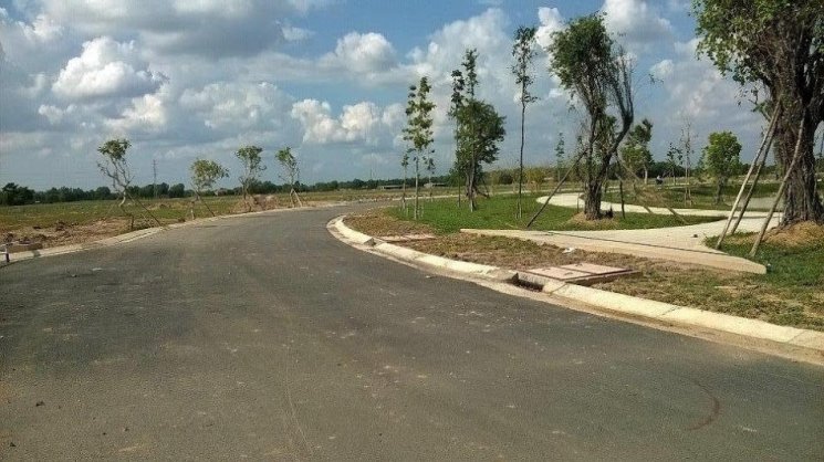 Đất phía Tây Sài Gòn tăng giá gấp đôi