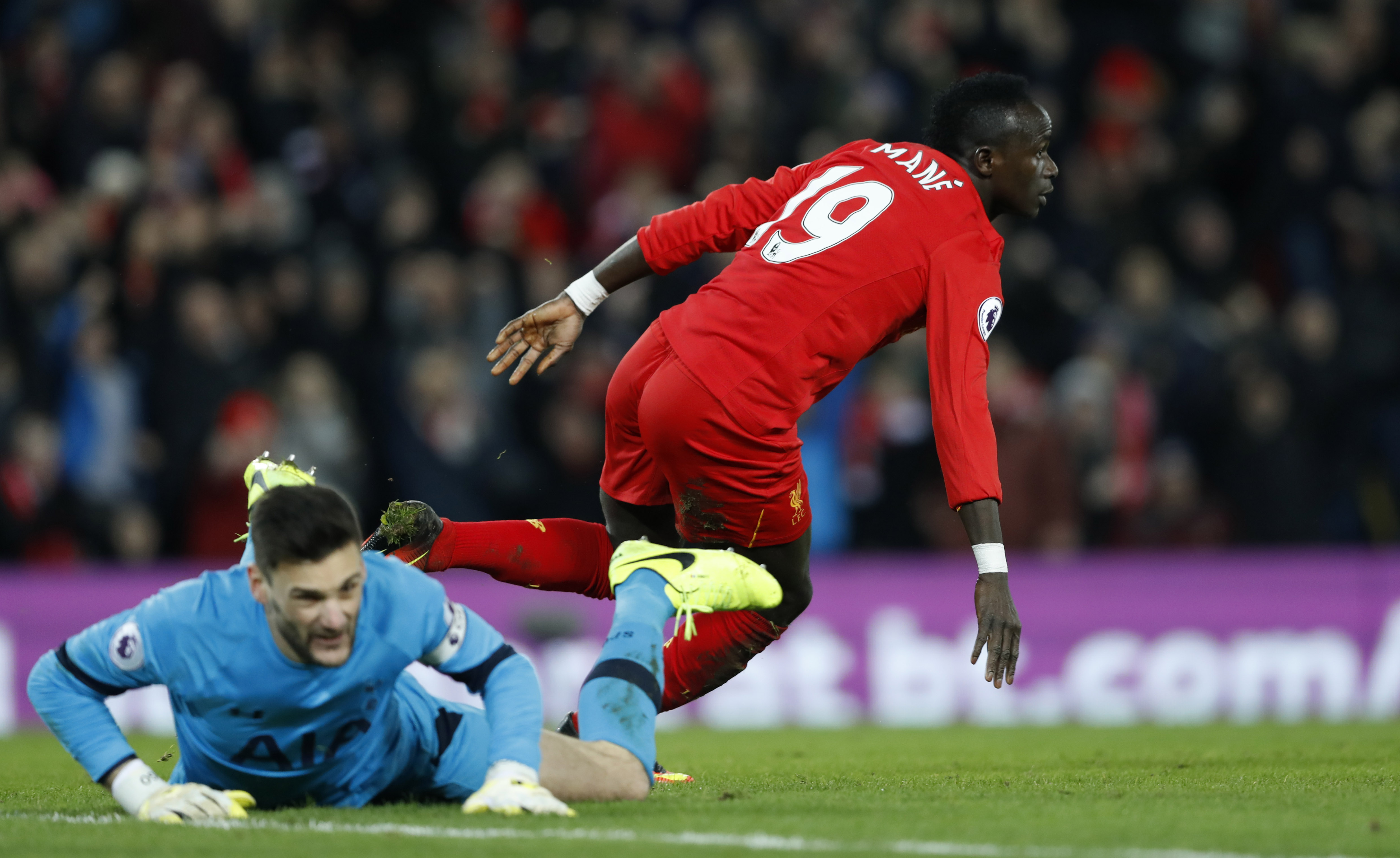 Sadio Mane đ&atilde; chơi một trận b&ugrave;ng nổ trước Tottenham