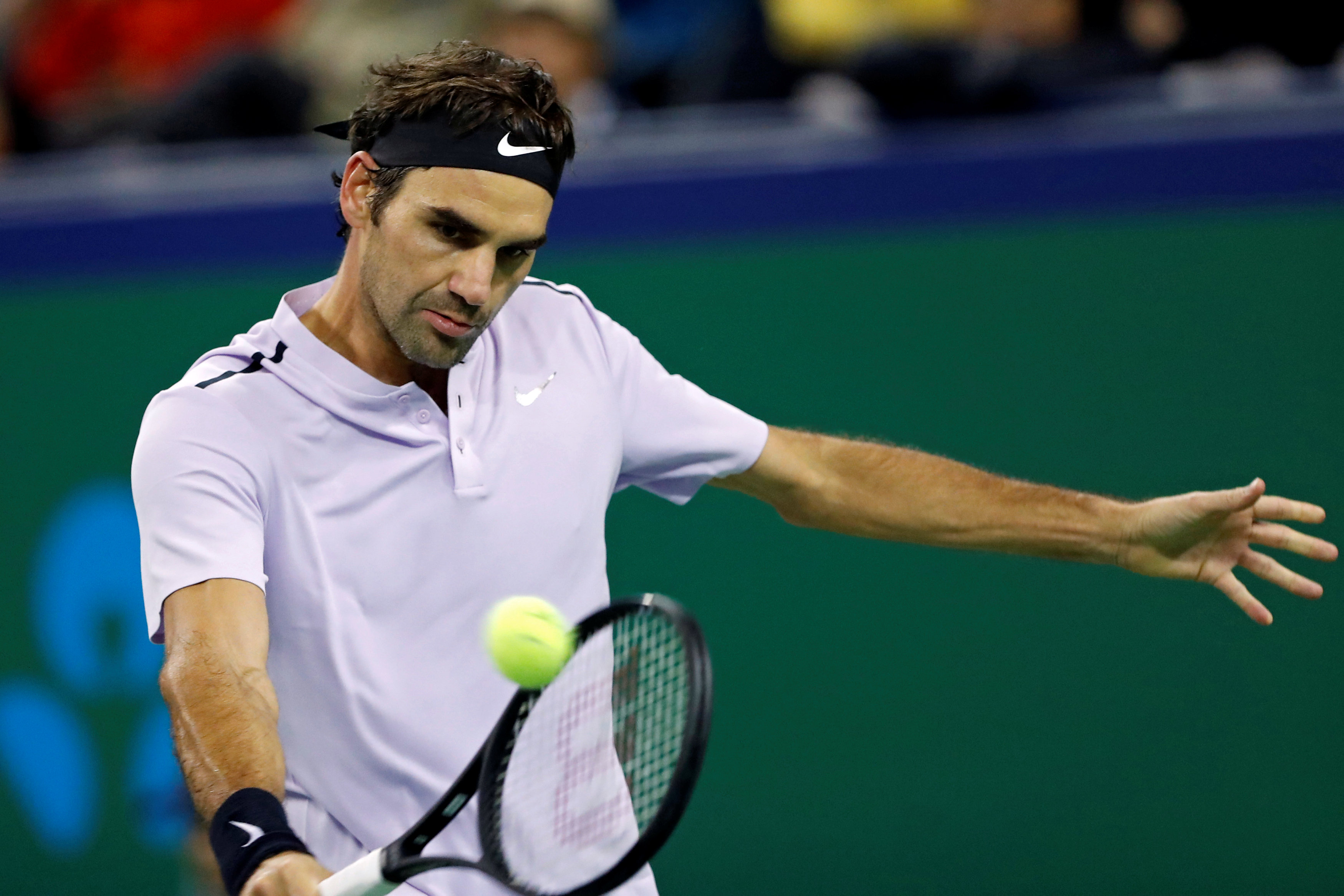 Clip: Federer, Nadal tiến s&aacute;t chung kết Thượng Hải Masters - Ảnh 4.