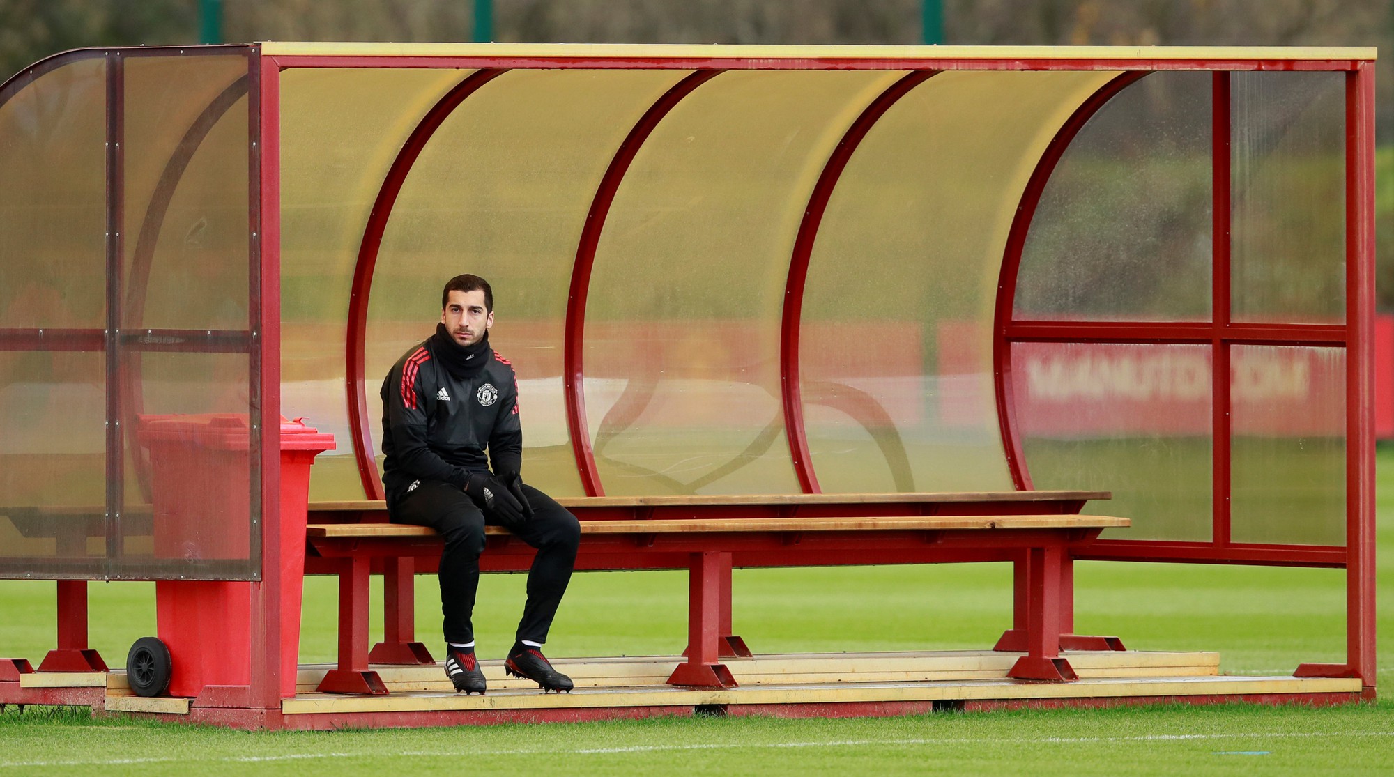 M.U định gi&aacute; b&aacute;n Mkhitaryan hơn 35 triệu bảng - Ảnh 3.