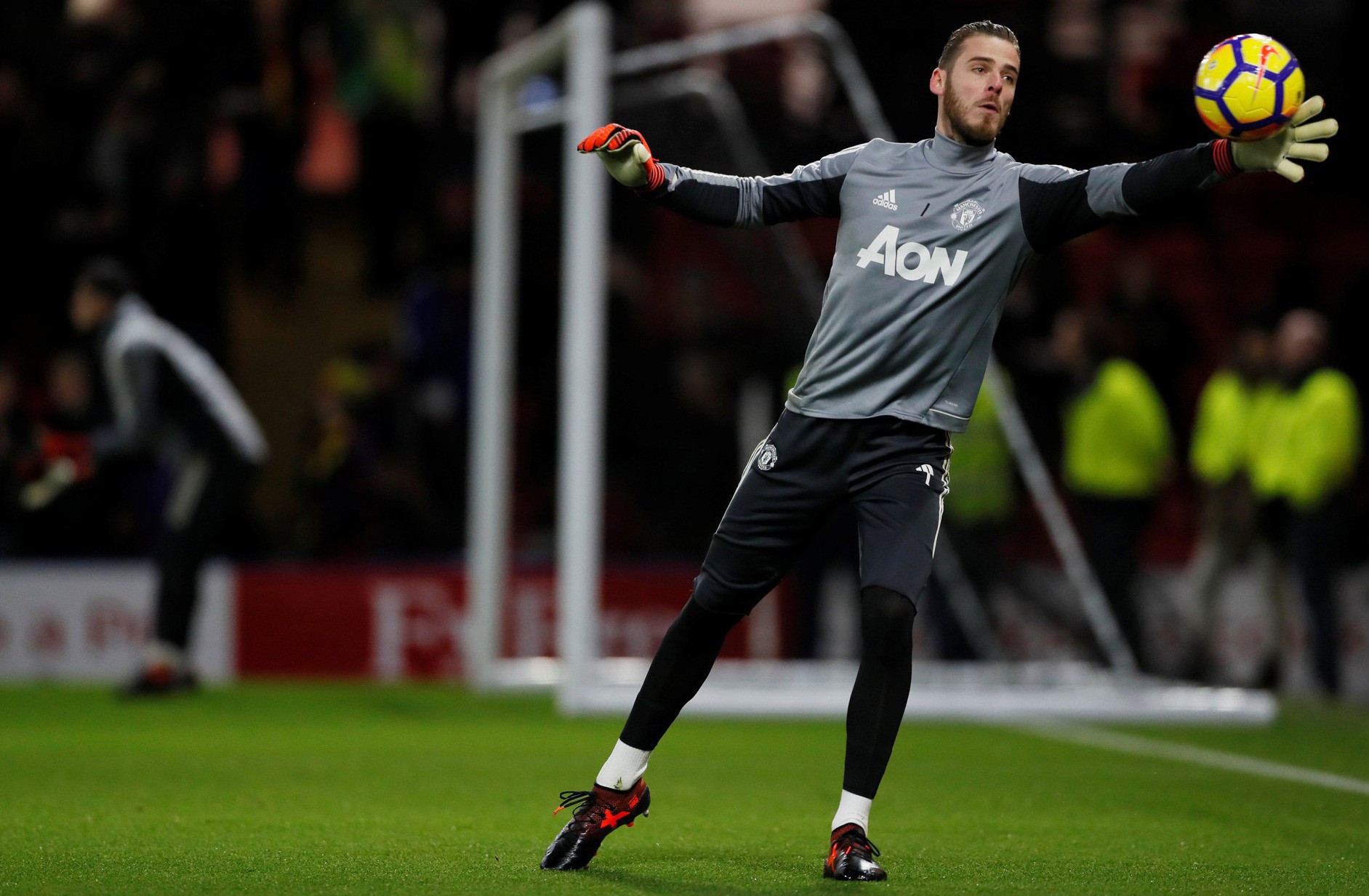 Lý do M.U giữ siêu thủ môn De Gea bằng mọi giá