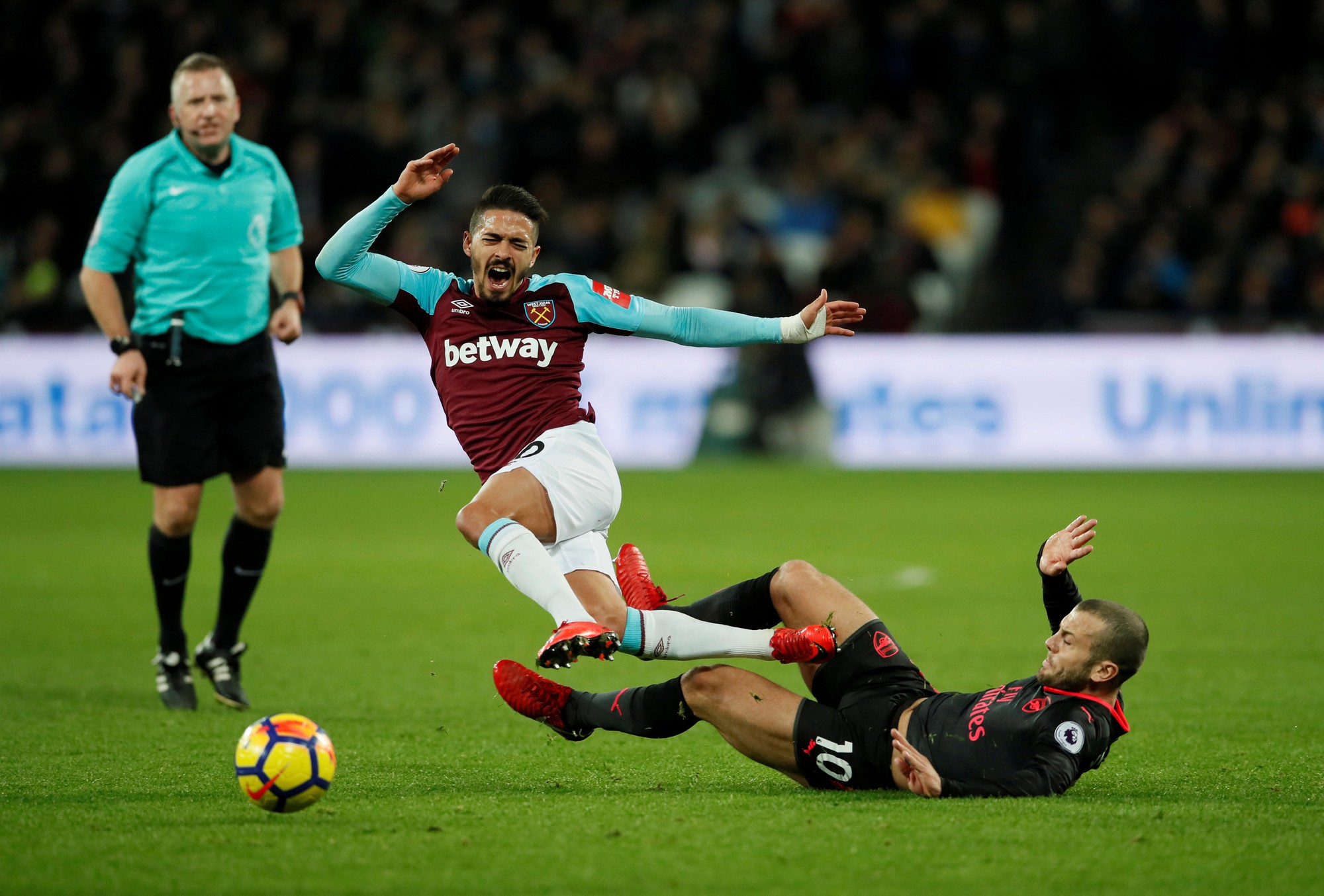 West Ham cầm hòa Arsenal, muốn giải cứu ngôi sao bị thất sủng - Ảnh 1.