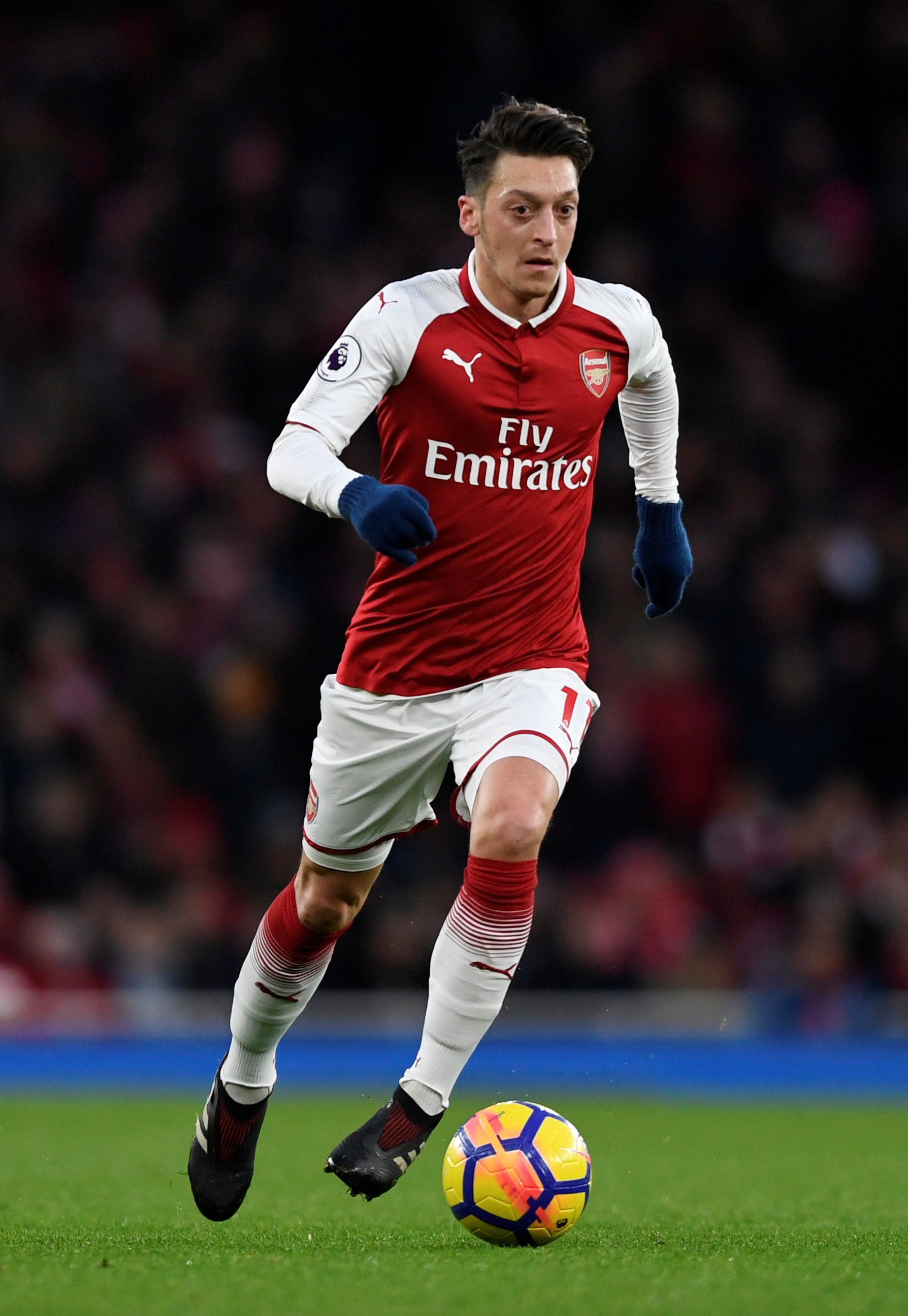 Tuyệt phẩm của Ozil v&agrave; 3 điểm cho Ph&aacute;o thủ - Ảnh 3.