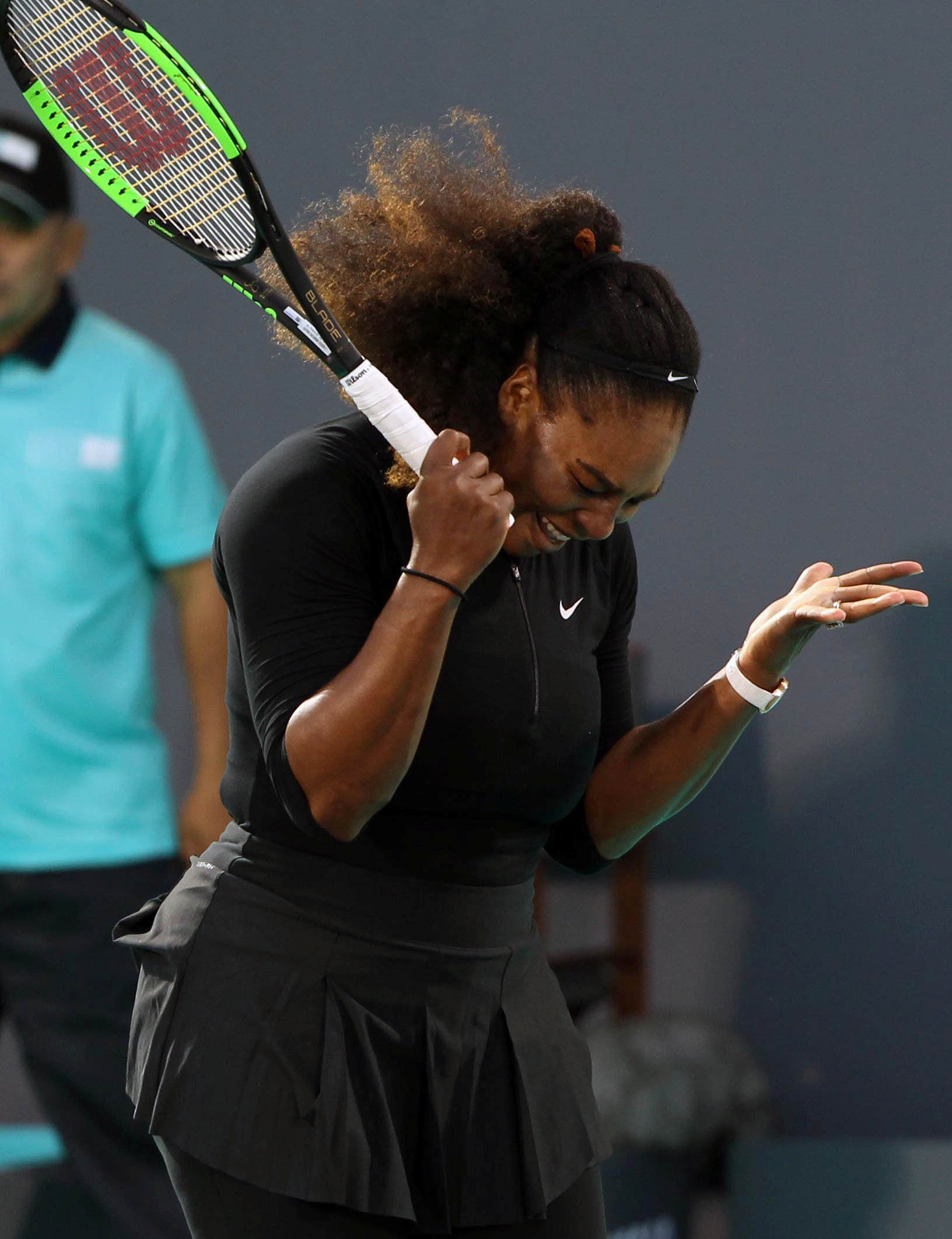 Serena: Đ&aacute;nh bại t&ocirc;i kh&ocirc;ng phải chuyện đơn giản - Ảnh 1.