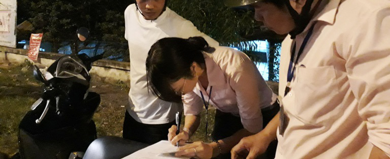 Phạt 2 triệu đồng vì tiểu bậy, "quý ông" ngắc ngứ