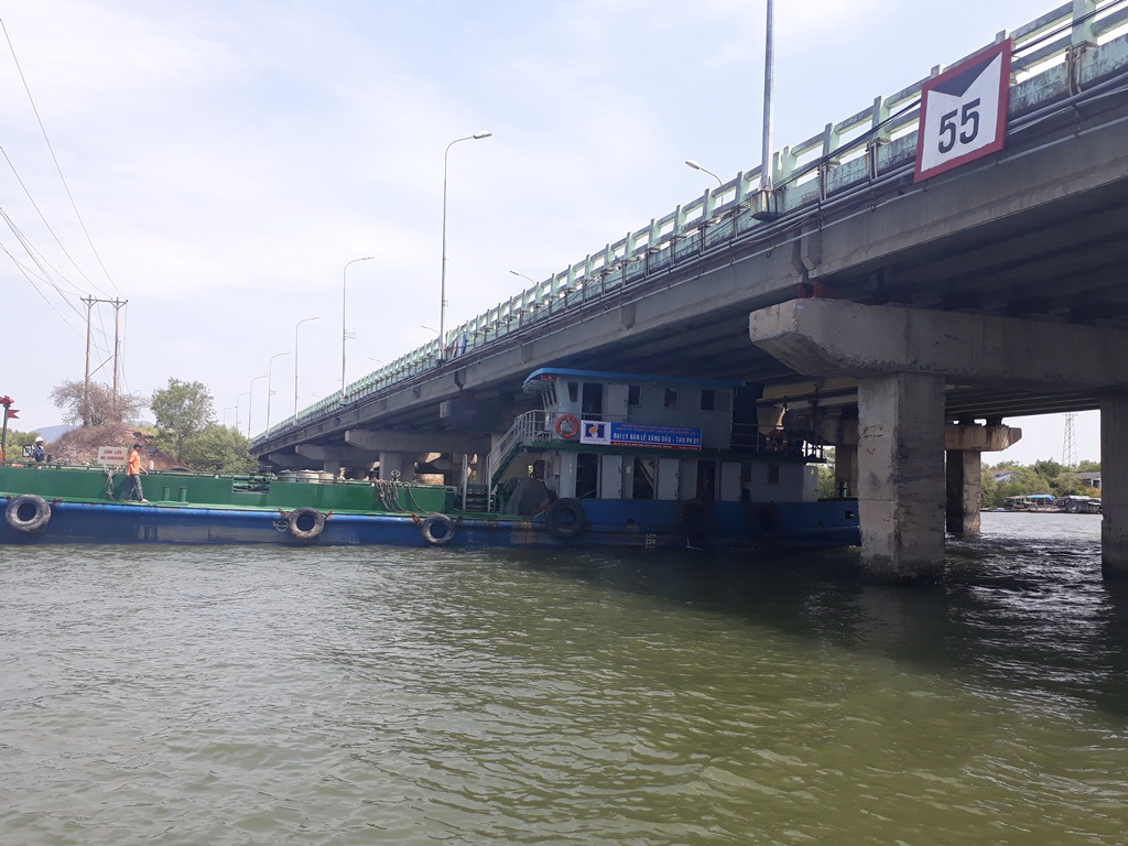 “Nín thở” qua cầu