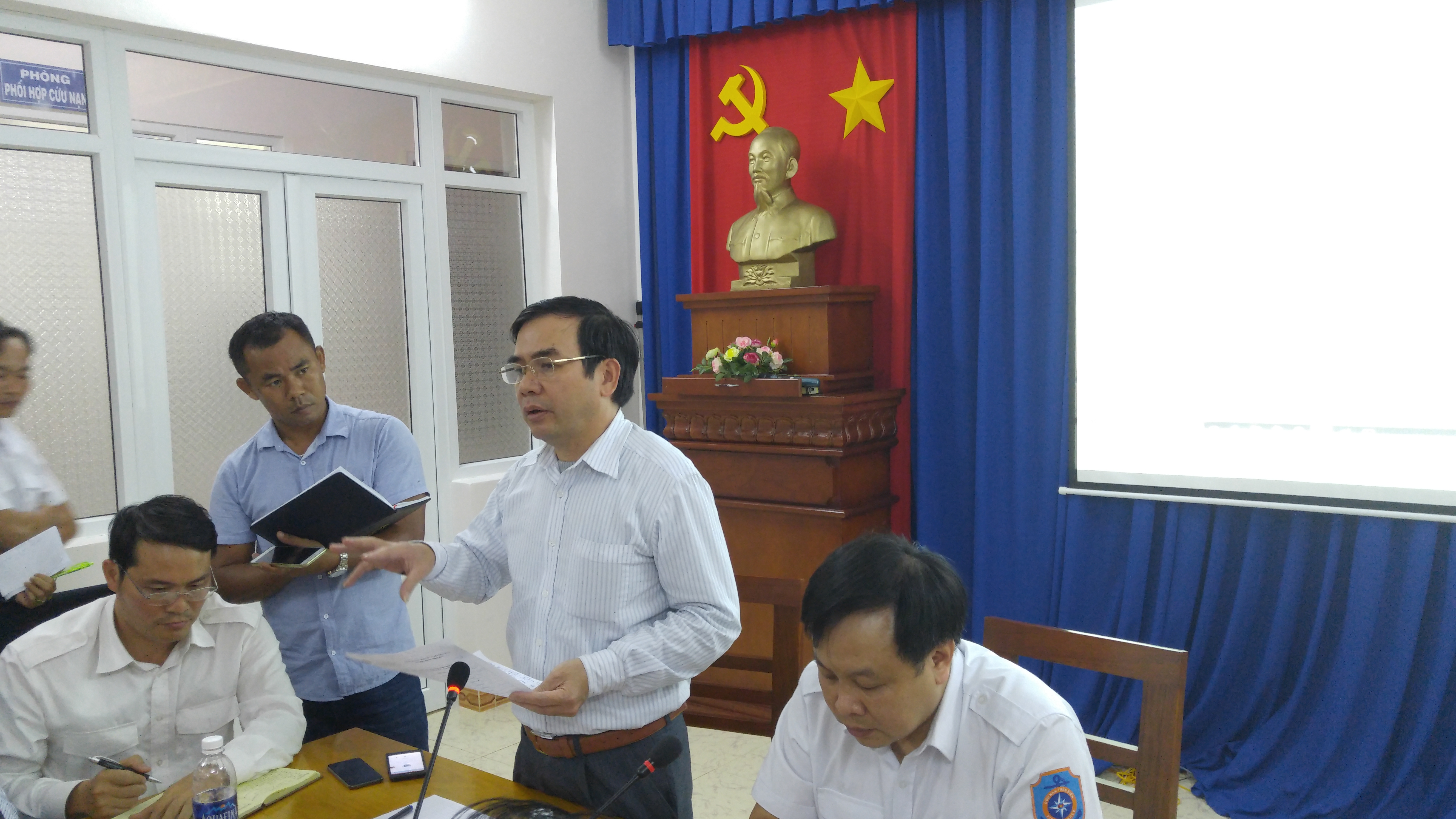 Phó cục trưởng cục Hàng hải chỉ đạo công tác tìm các thuyền viên mất tích