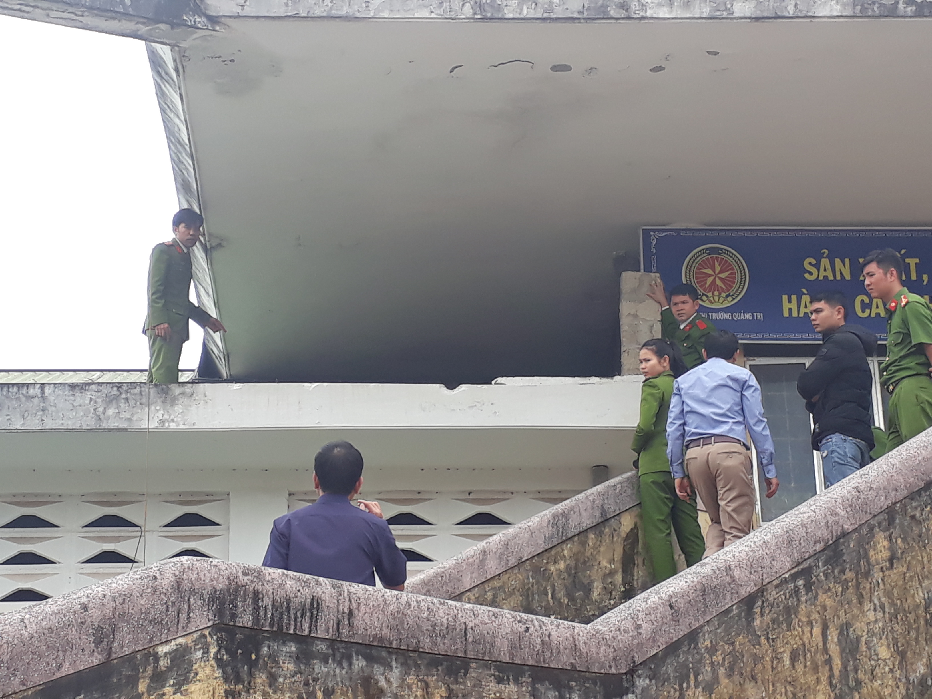 Một tiệm vàng bị kẻ gian khoắng trộm tài sản