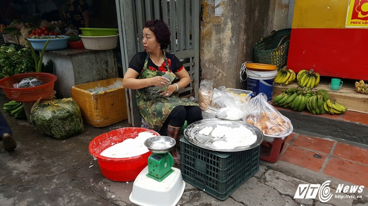 C&aacute;c cửa h&agrave;ng l&atilde;i khoảng 2 triệu đồng mỗi ng&agrave;y