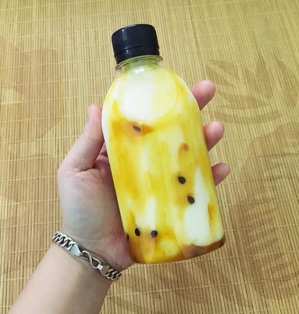 Bán sữa chua sắc màu, cô sinh viên thu 100 triệu/tháng