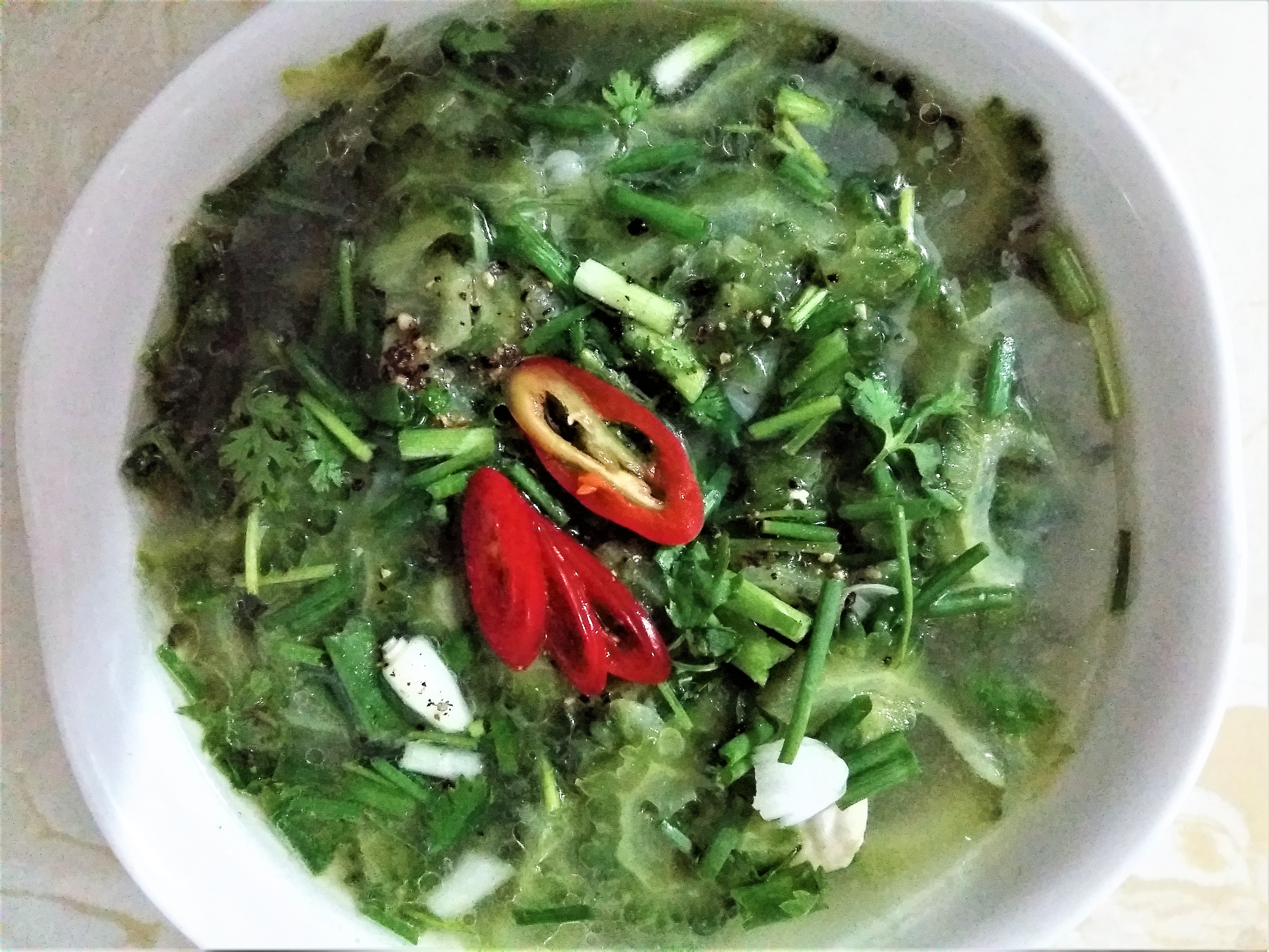 Ngon, ngọt cá chuồn nấu canh khổ qua