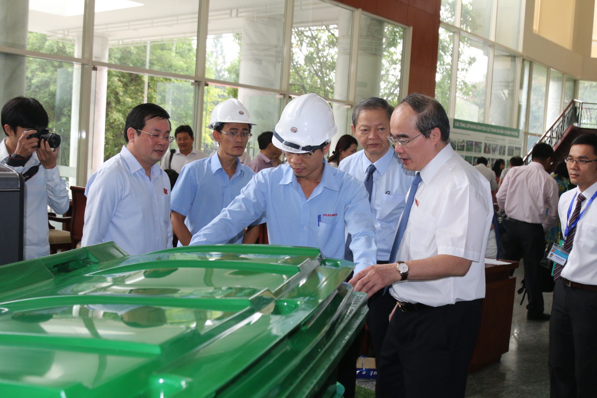 B&agrave;n giải ph&aacute;p cải thiện m&ocirc;i trường sống cho người d&acirc;n TP HCM - Ảnh 3.