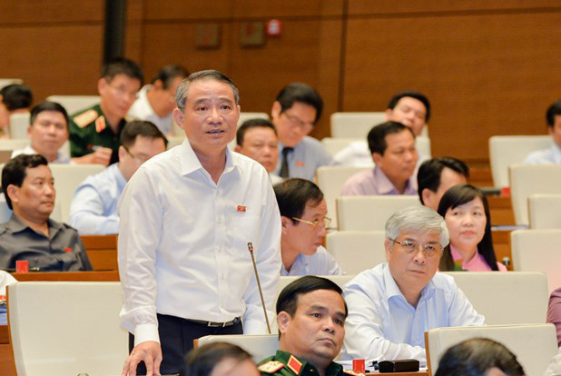 Đại biểu và Bộ trưởng "vênh" lớn tiền đầu tư đường cao tốc