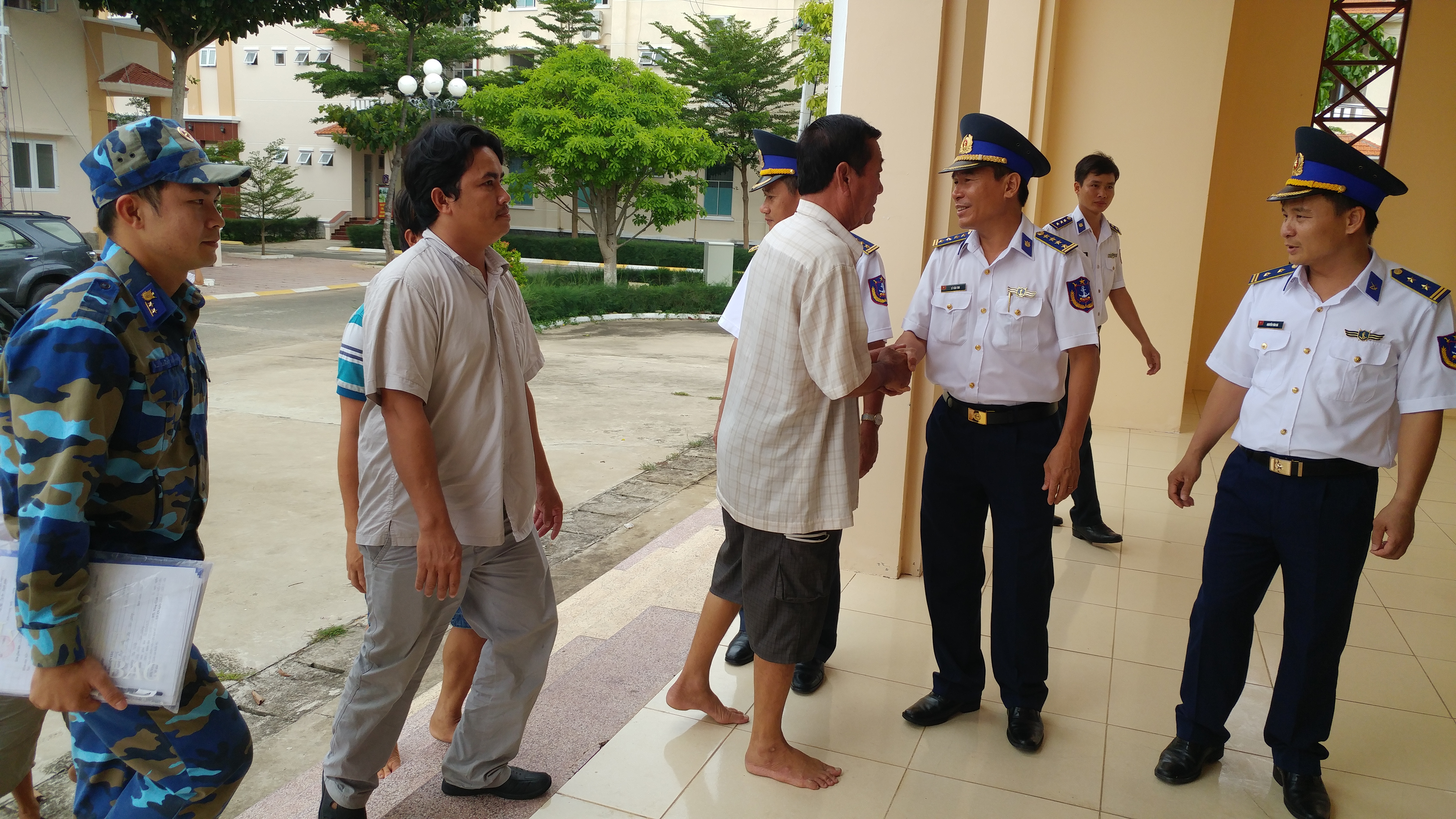 Tàu nước ngoài đâm chìm tàu cá trên biển