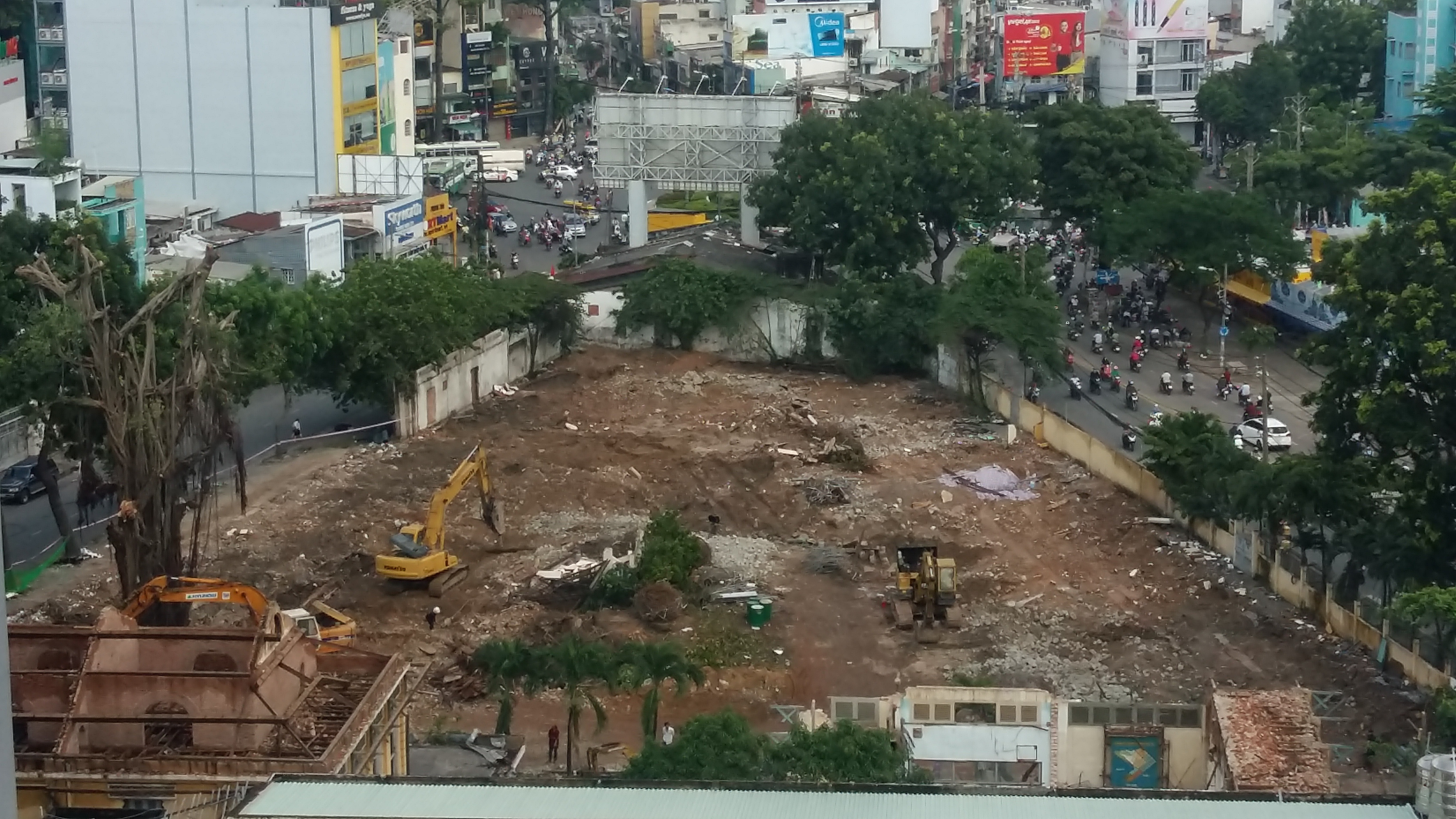 Bất chấp 3 "tối hậu thư", biệt thự cổ vẫn bị san bằng