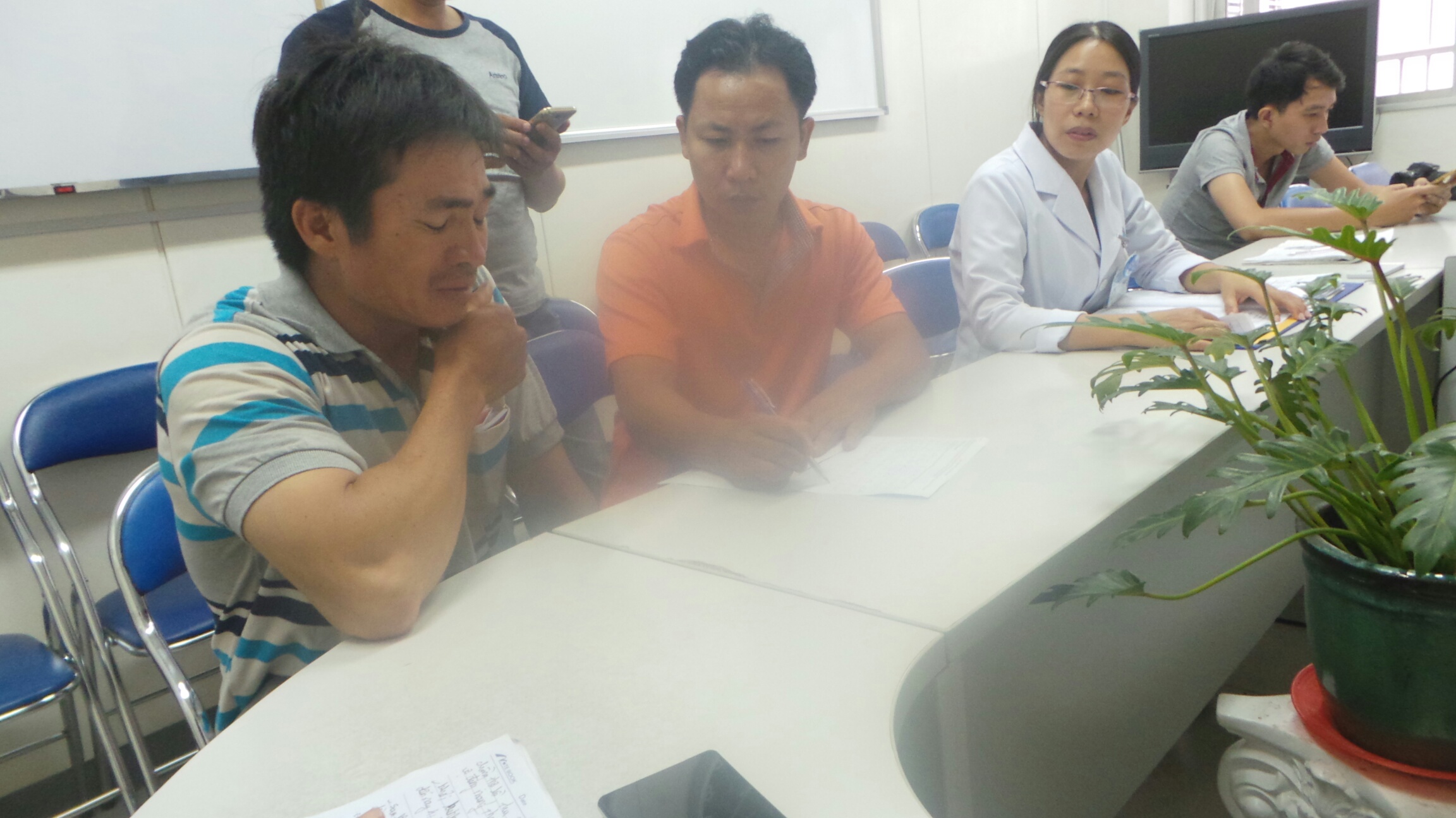 Anh thợ hồ khánh kiệt vì bệnh tật