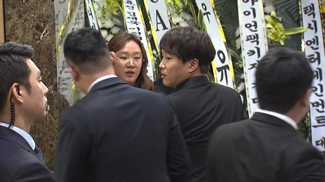 Nhiều sao Hàn tiễn đưa Kim Joo Hyuk - Ảnh 5.
